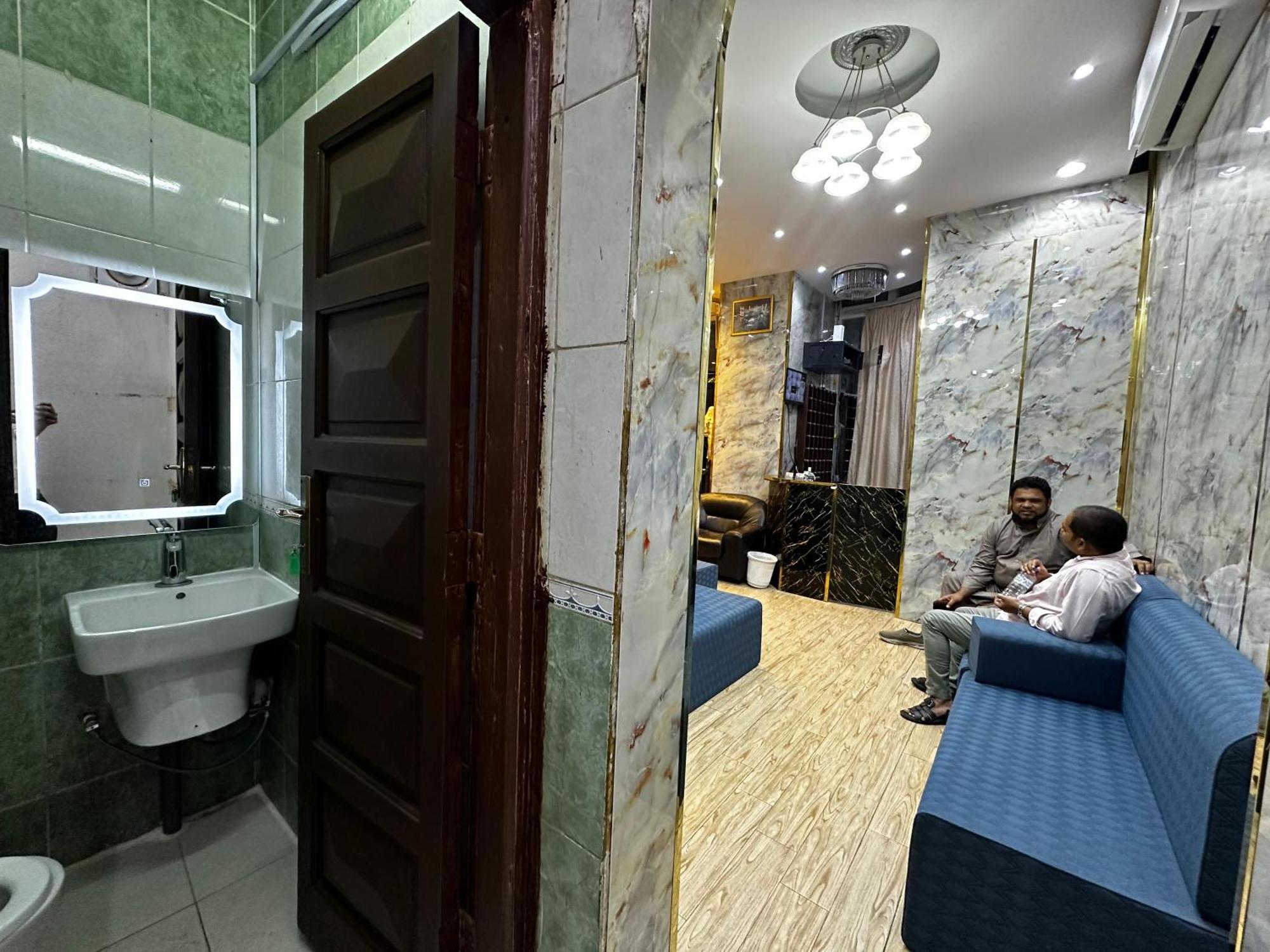Mohazer Al Saada Hotel